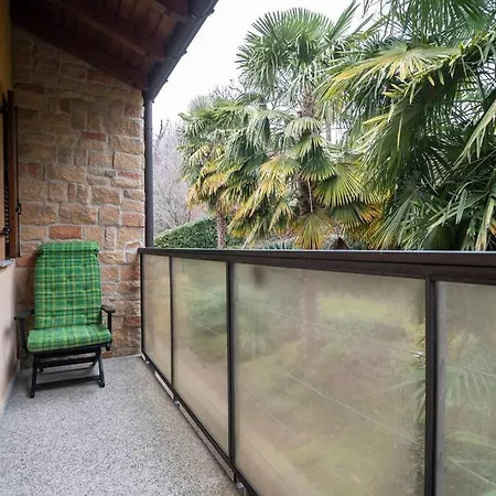 View, Pool, Near Beach, Pinball, Darts Arcade Dom wakacyjny Laveno-Mombello