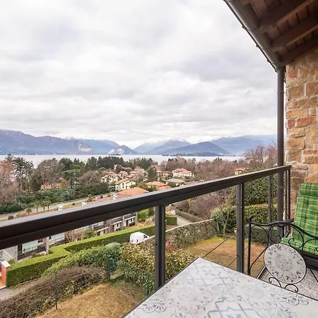 View, Pool, Near Beach, Pinball, Darts Arcade Tatil Evi Laveno-Mombello